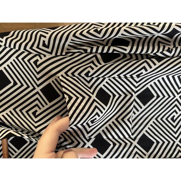 Diane Von Furstenberg 100% Silk Prita Black Geo Striped Shirt Dress Women’s sz 4 - Picture 5 of 11